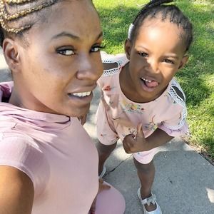 Meet your Posher, Dominique